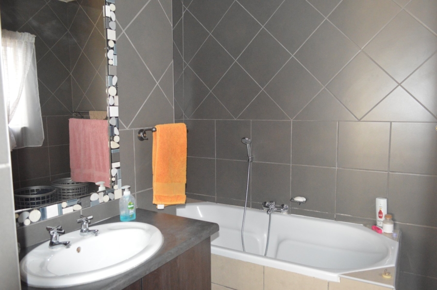 2 Bedroom Property for Sale in Doringkruin North West